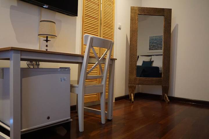 Room 3 of 45