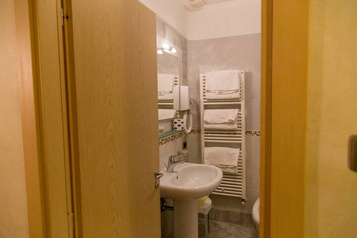 Room 34 of 72