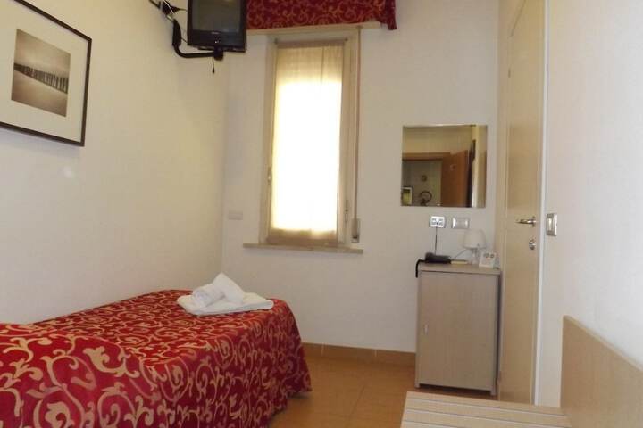 Room 22 of 67