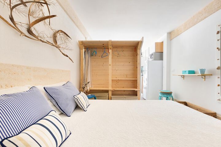 Room 2 of 15