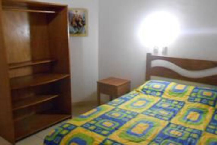 Room 13 of 24