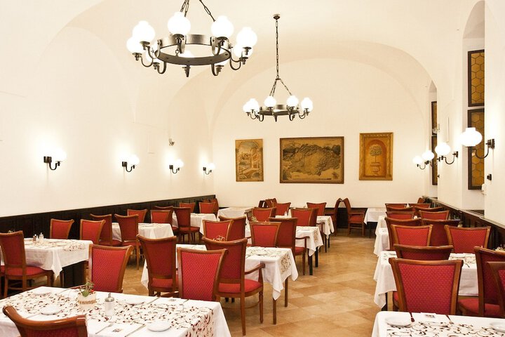 Dining 55 of 67