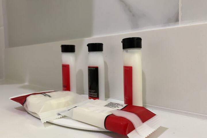 Bathroom amenities