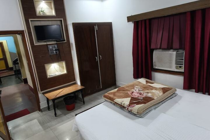 Room 14 of 39