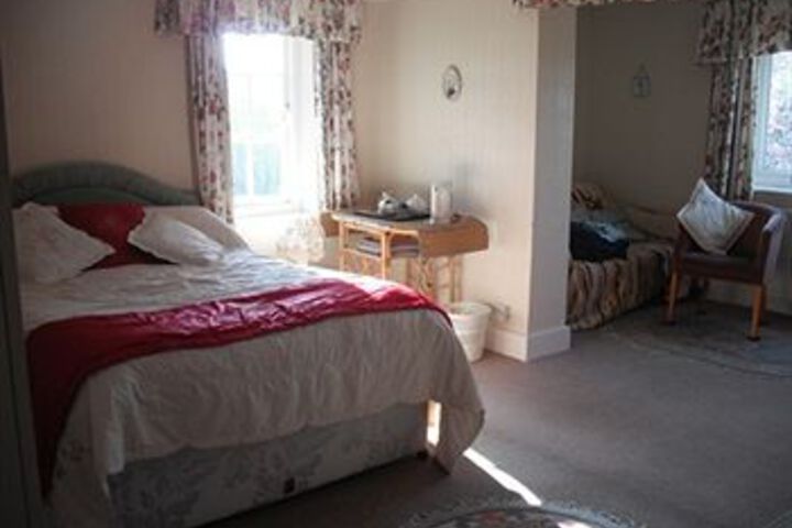 Room 8 of 10