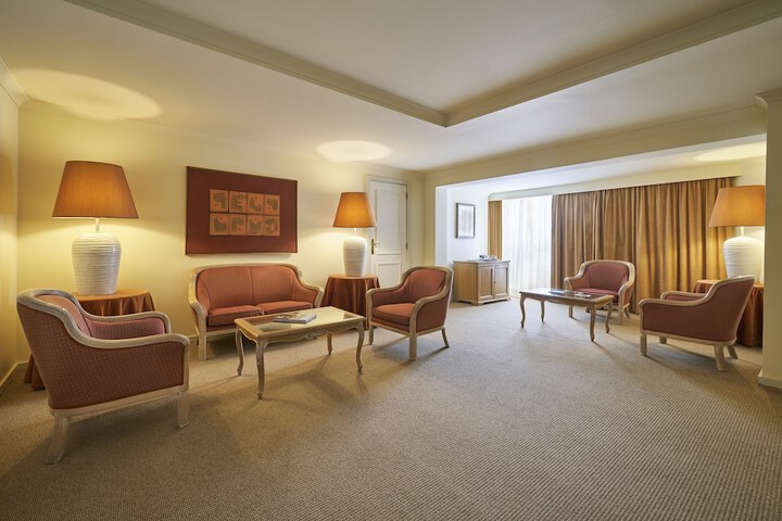 Room 11 of 81