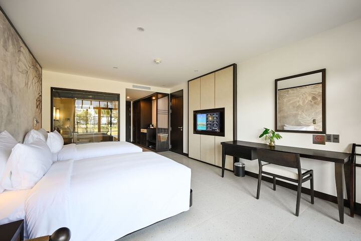 Room 16 of 138