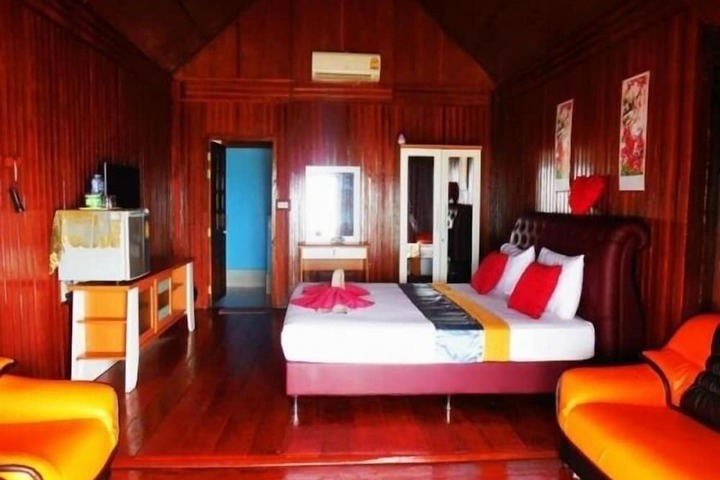 Zanom Sunrise Beach Resort