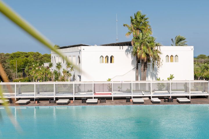 Pool Hotel
