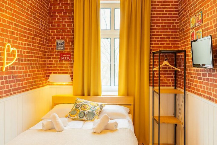 Room 46 of 94