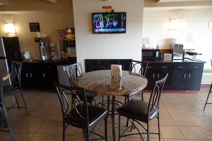 Breakfast area