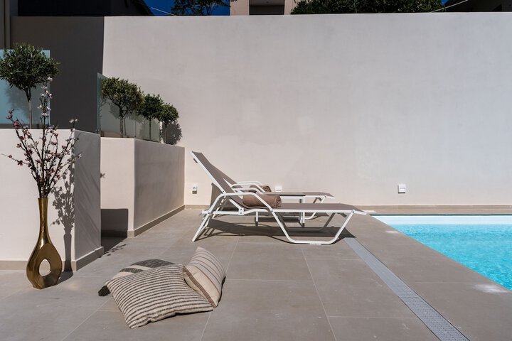 Pool 55 of 68