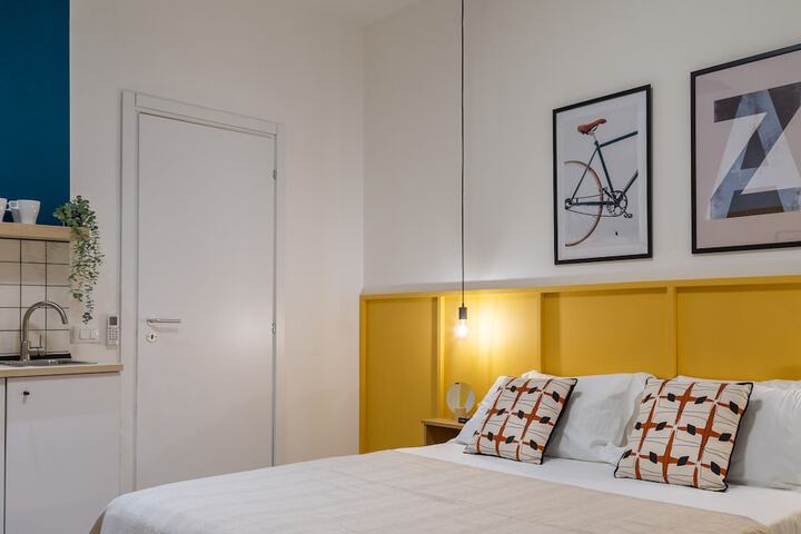 Room 9 of 19