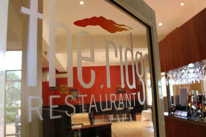 Dining 36 of 48