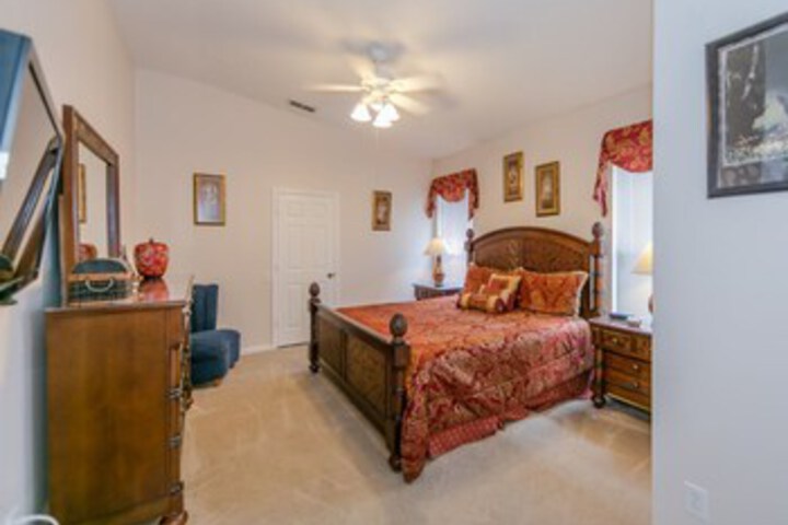 Room 26 of 28