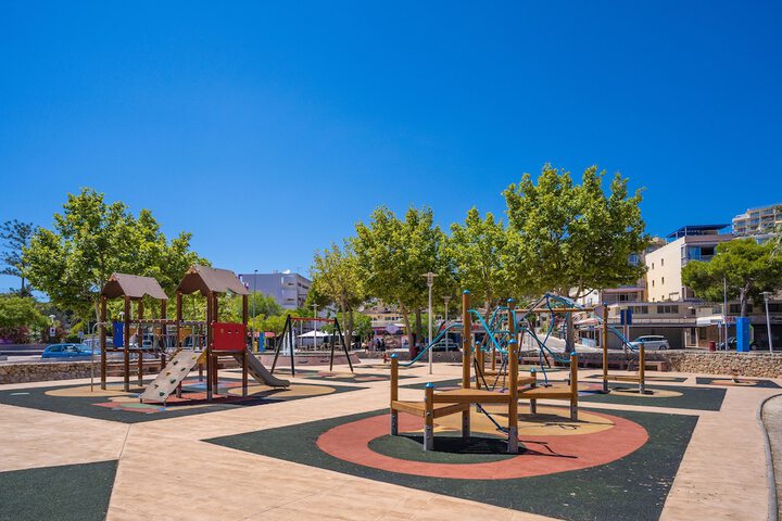 Children's play area - outdoor