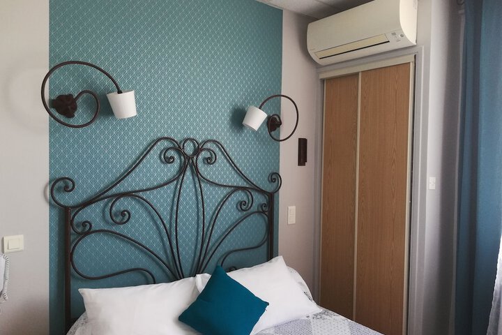Room 18 of 42