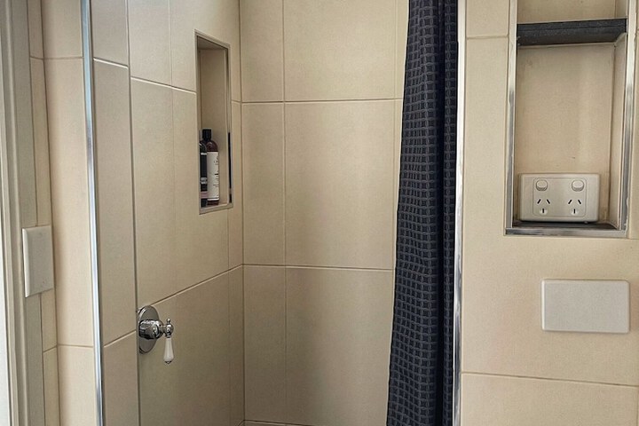 Room 103 of 120