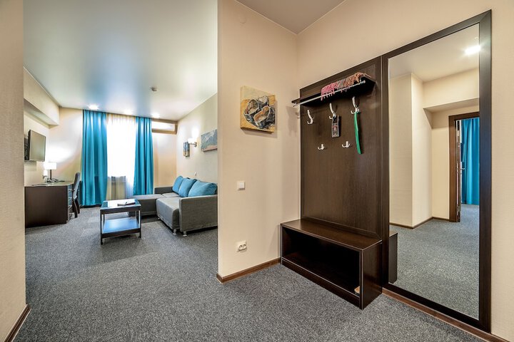 Room 25 of 107