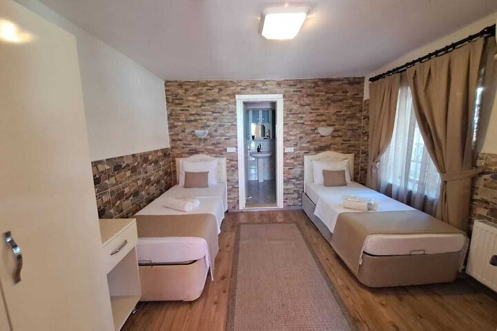 Room 16 of 39