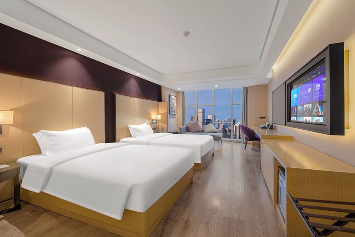 Room 41 of 77