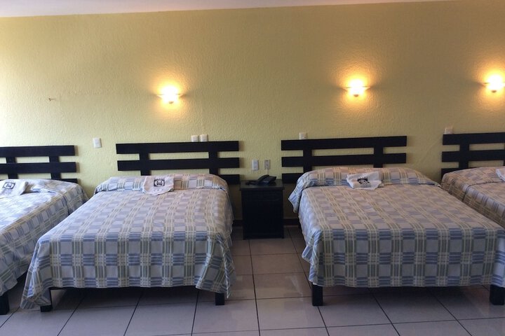 Room 12 of 28