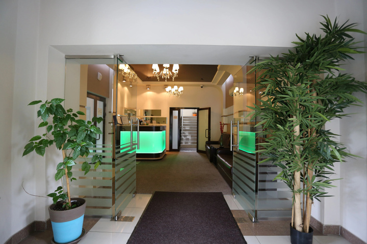hotel_rooms