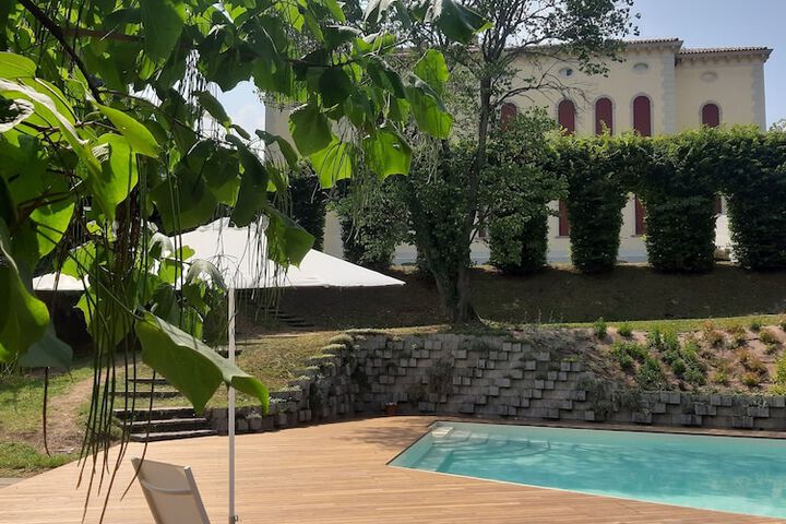 Pool 32 of 62