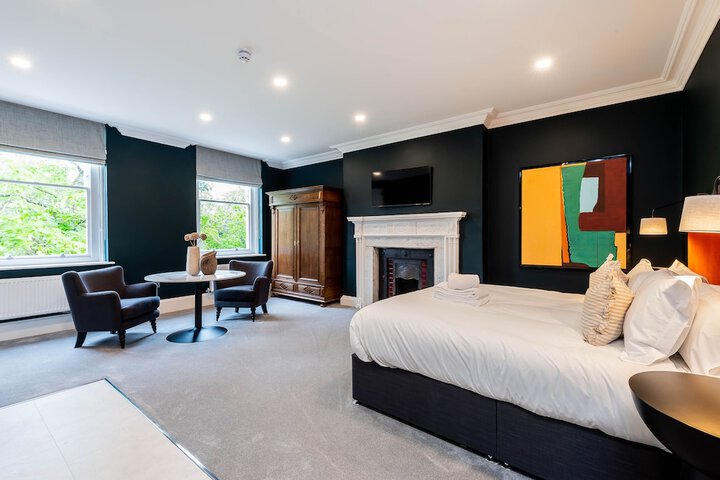 Room 100 of 190