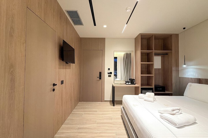 Room 141 of 165