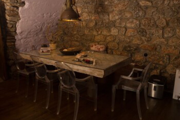 Dining 12 of 46