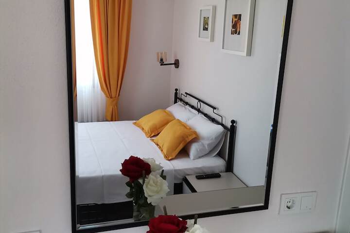 Room 6 of 108