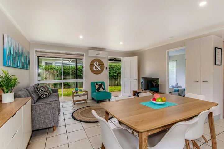 Sunny Coast Shack Pet Friendly Houses