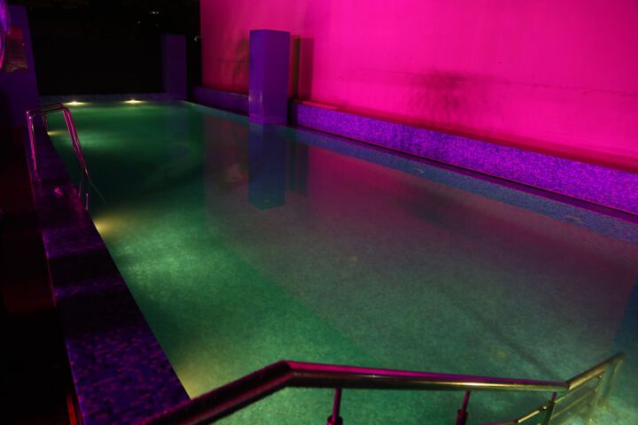 Hotel Pool