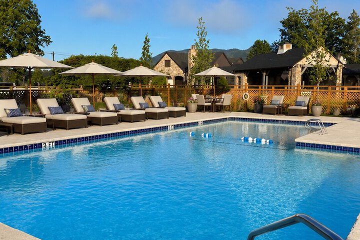 Pool 41 of 51