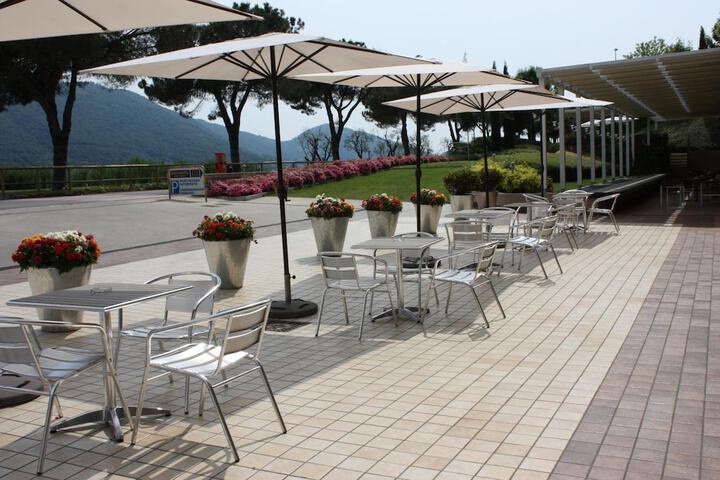Terrace/Patio 24 of 64