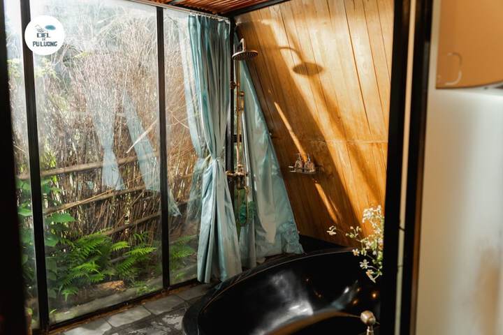 Room 53 of 54