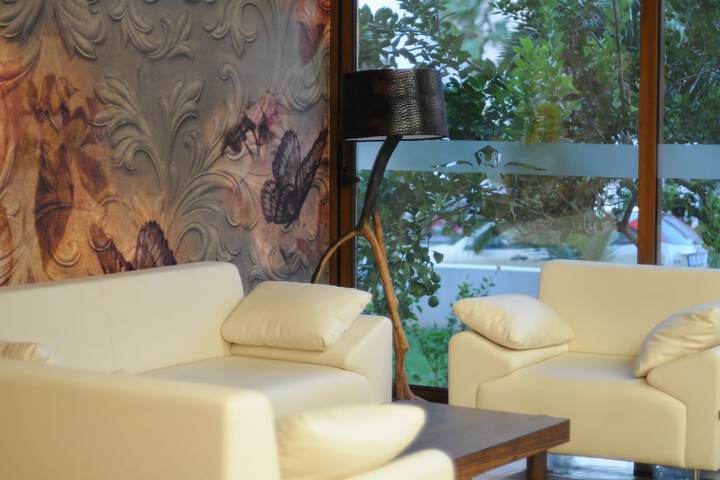Guest Lobby