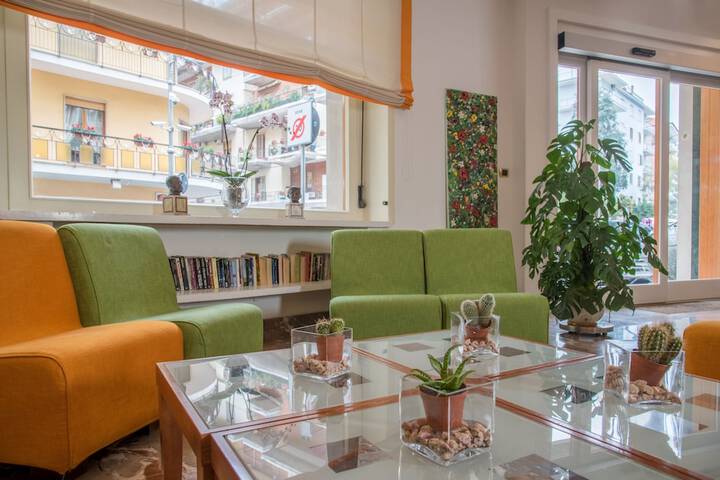 Guest Lobby