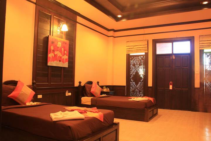 Room 13 of 51