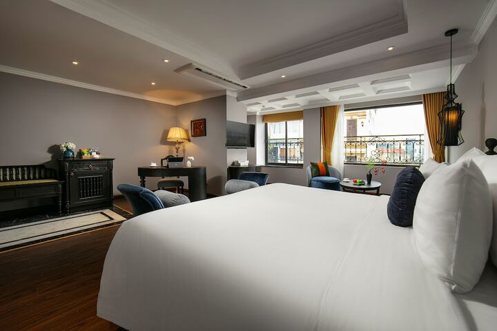 Room 5 of 72