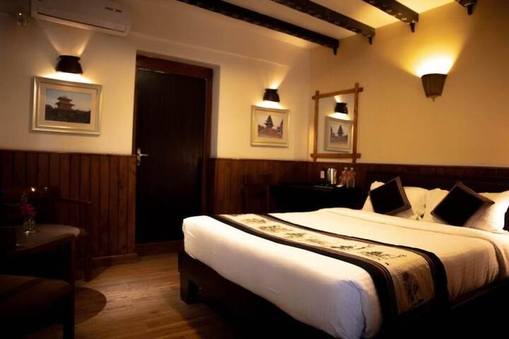 Room 3 of 42