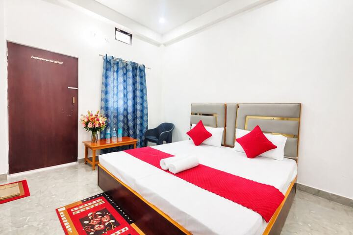 Room 3 of 10
