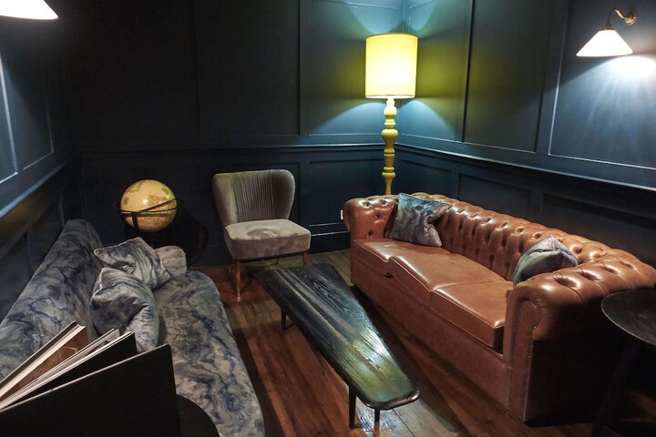 Lounge 59 of 86