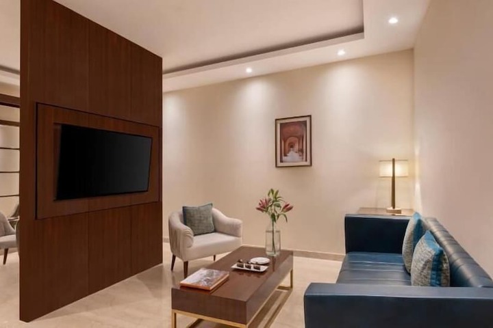 Room 14 of 27
