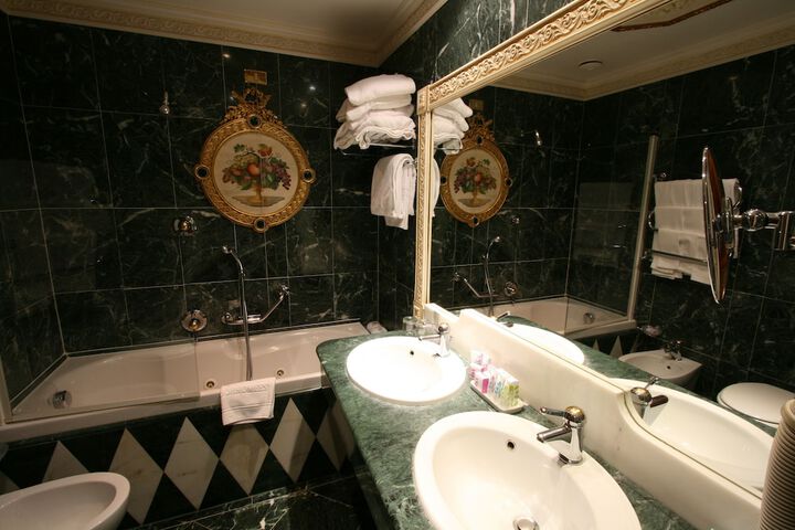 Room 19 of 60