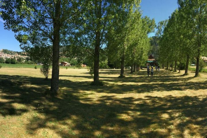 Property Grounds 34 of 41