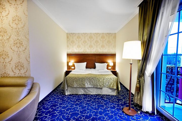 Room 8 of 41