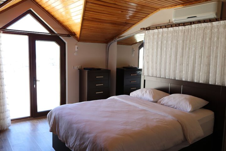 Room 20 of 62