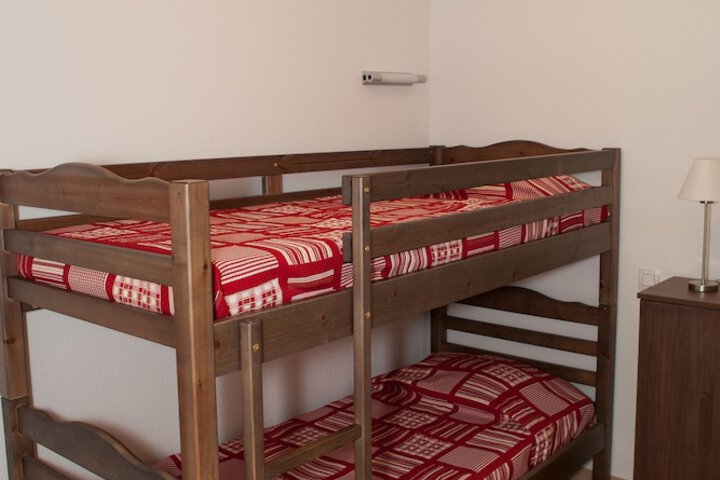 Room 4 of 60